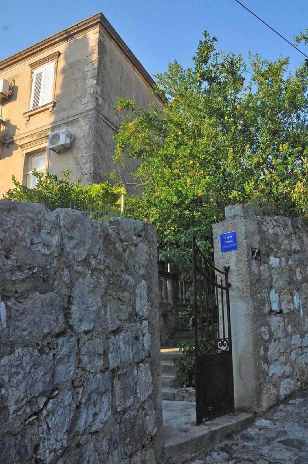 Spacious Room With A Panoramic View Of Harbor Dubrovnik Exterior photo